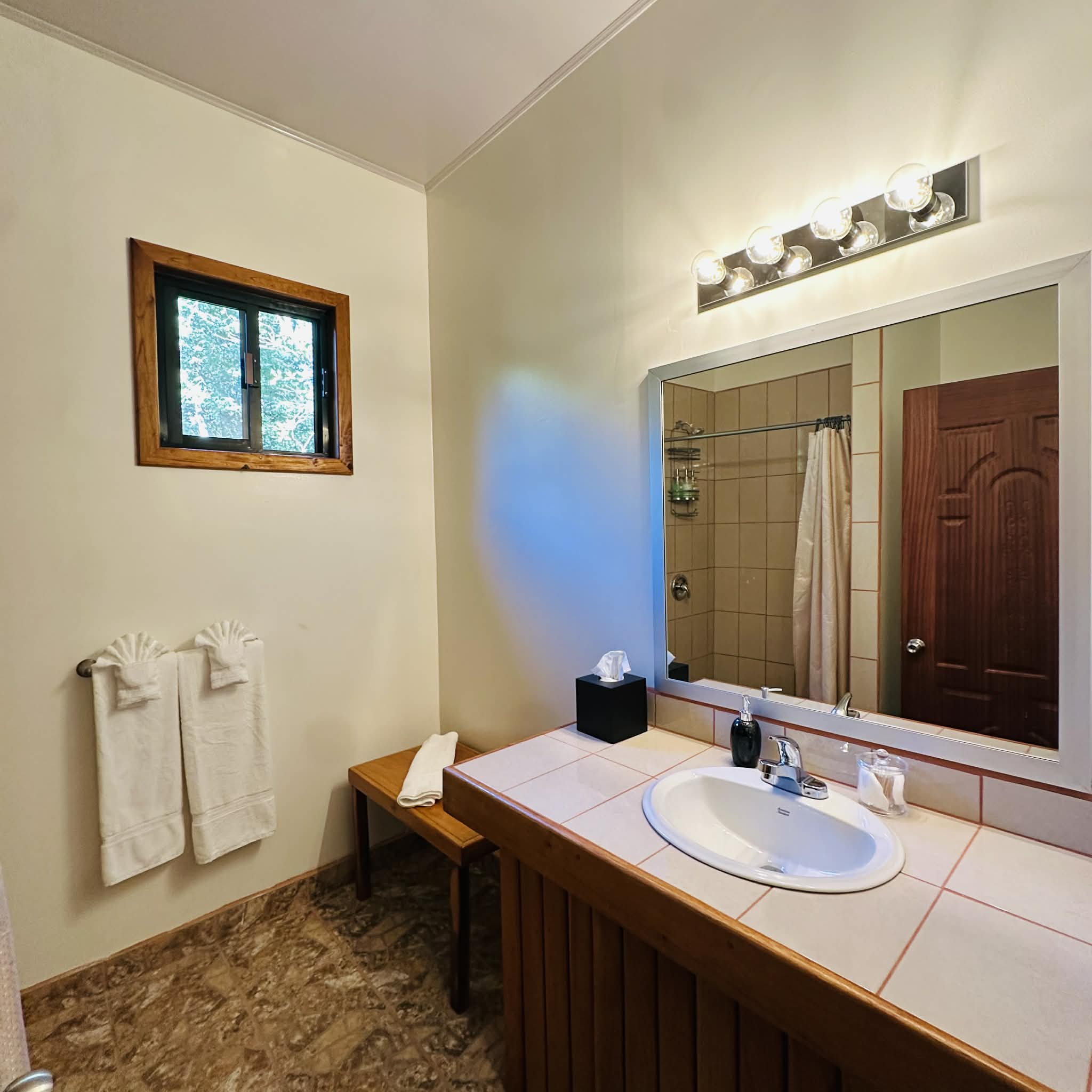 ecbebe52-1b74-43e1-9dad-9e0d67dd92f4